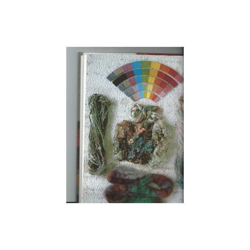 Synthetic Dyeing: For Spinners, Weavers, Knitters ... by Thompson, Tony Hardback