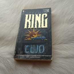 Cujo by King, Stephen Paperback Book
