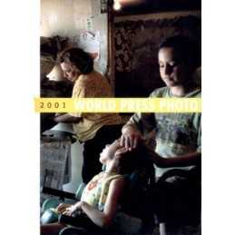 World Press Photo 2001 by Kari Lundelin Paperback Book